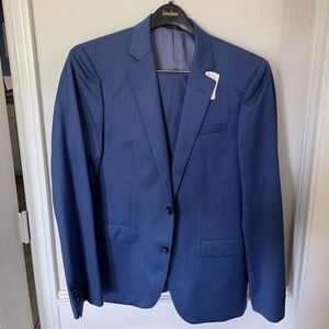 Neiman Marcus Blue Suit: Jacket 38R, Pants 31R